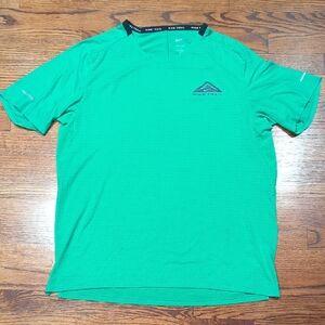 Nike Trail Men's Vibrant Green Tee